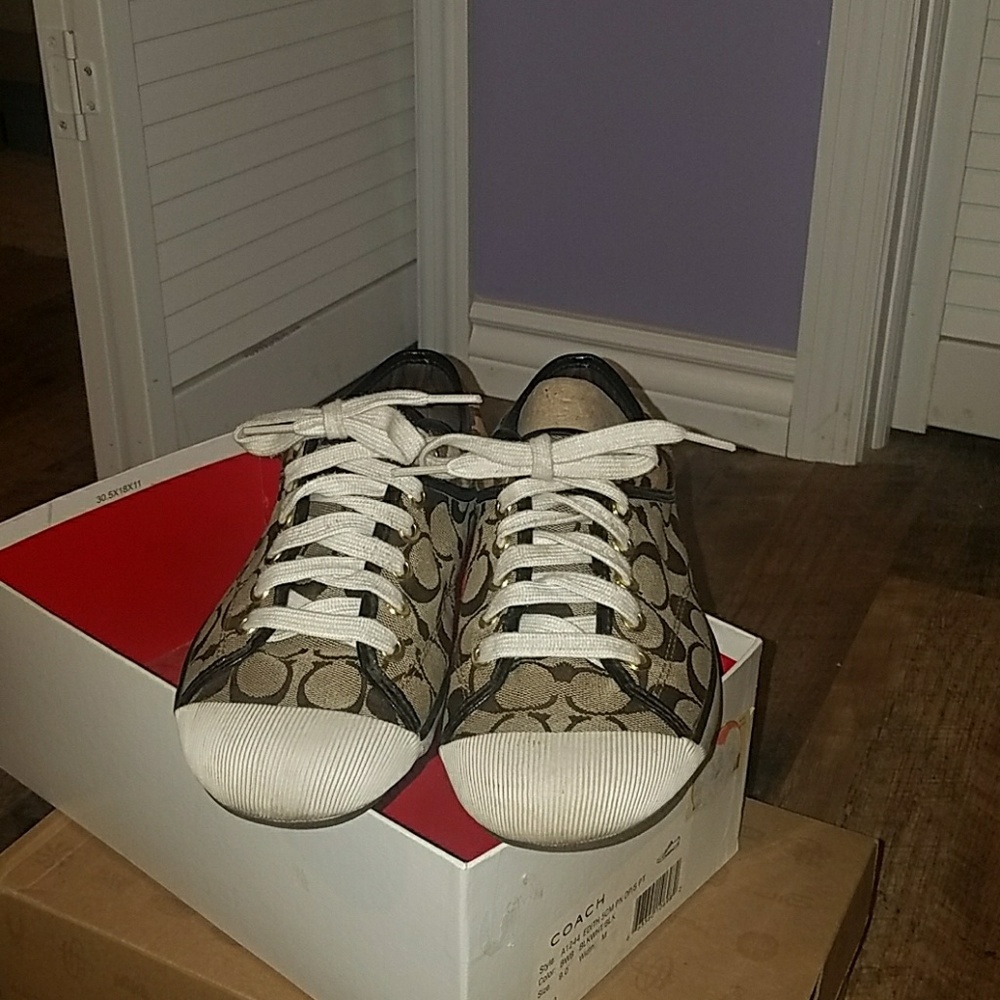 Coach logo sneakers